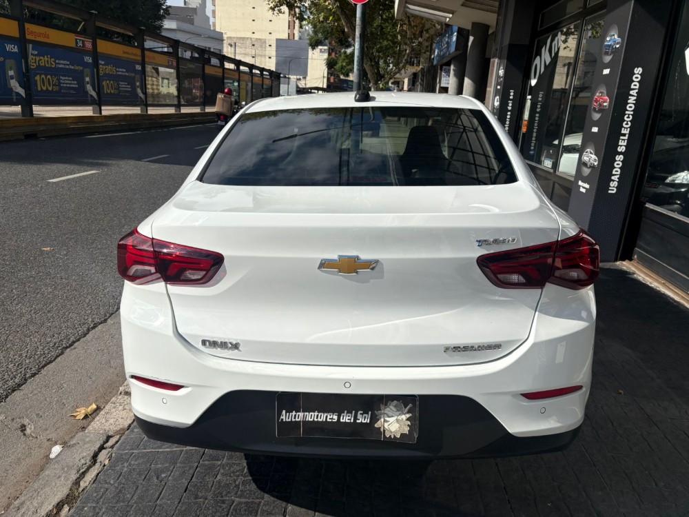 Chevrolet Onix Premier — foto 7